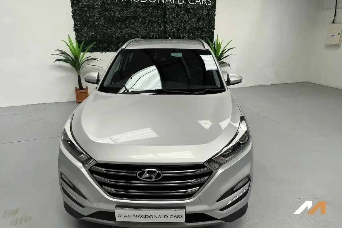 Used Hyundai Tucson Premium 116 HP (85 kW) 2016 Silver SUV