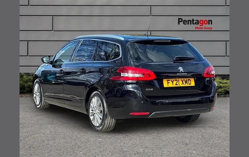Used Peugeot 308 SW Allure 128 HP (94 kW) 2021 Black Estate