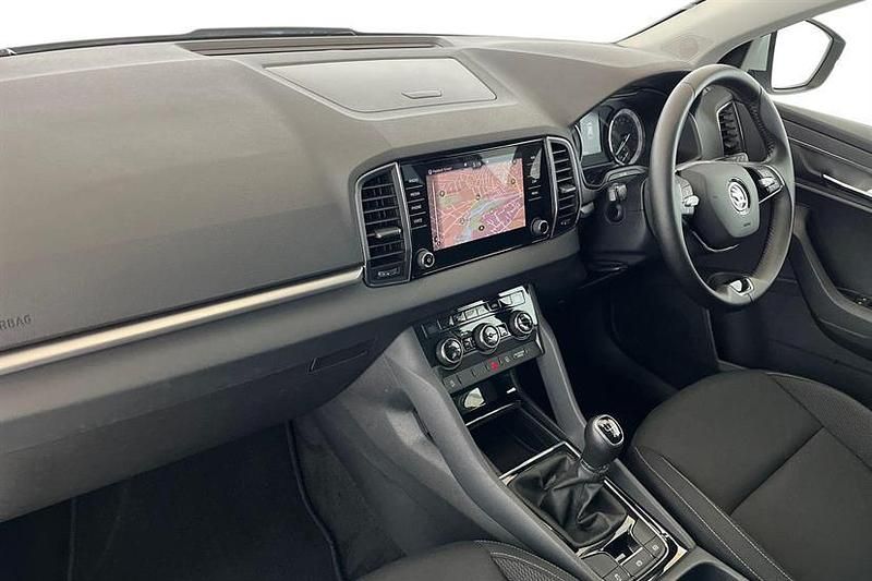 Used Skoda Karoq SE Drive 110 HP (80 kW) 2022 White SUV