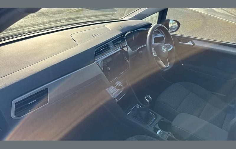 Used VW Touran Match 147 HP (108 kW) 2025 Blue MPV