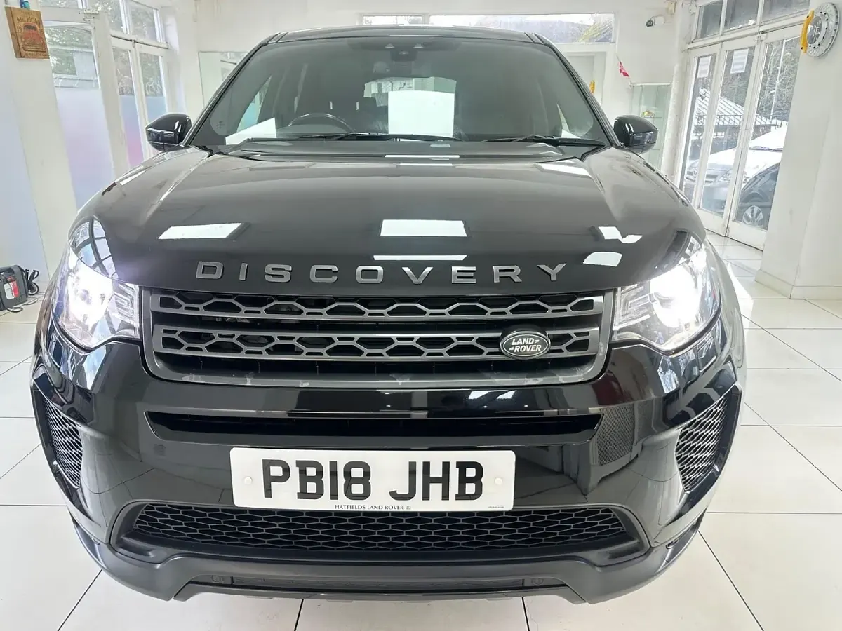 Used Land Rover Discovery 5 Landmark 2018 Black SUV