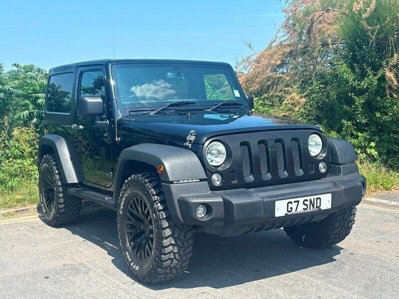 Black Used 2016 Jeep Wrangler Rubicon SUV | £26,995 (Super price) - Image 1/4