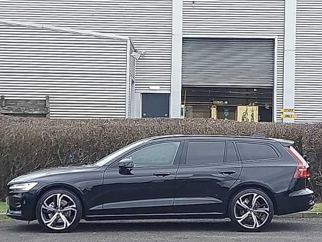 New Volvo V60 Ultra 194 HP (142 kW) 2025 Estate