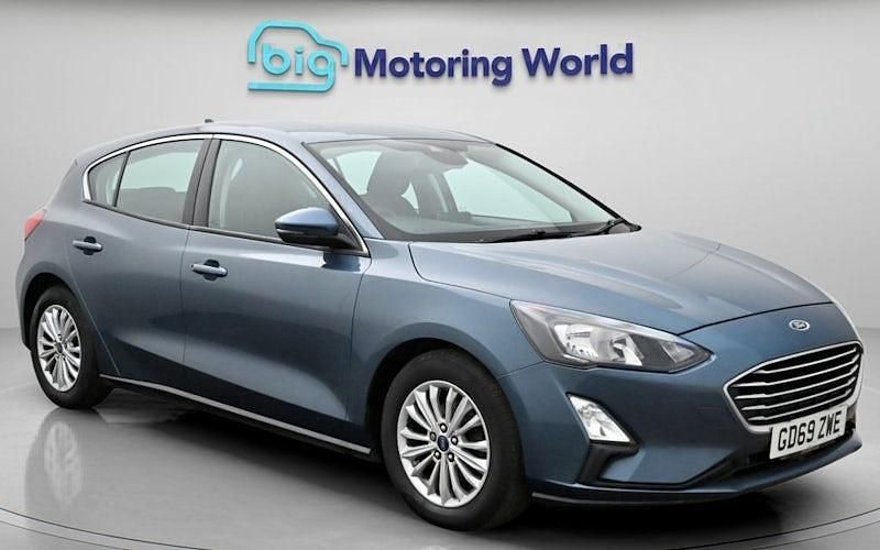 Used Ford Focus Titanium 125 HP (91 kW) 2020 Blue Hatchback