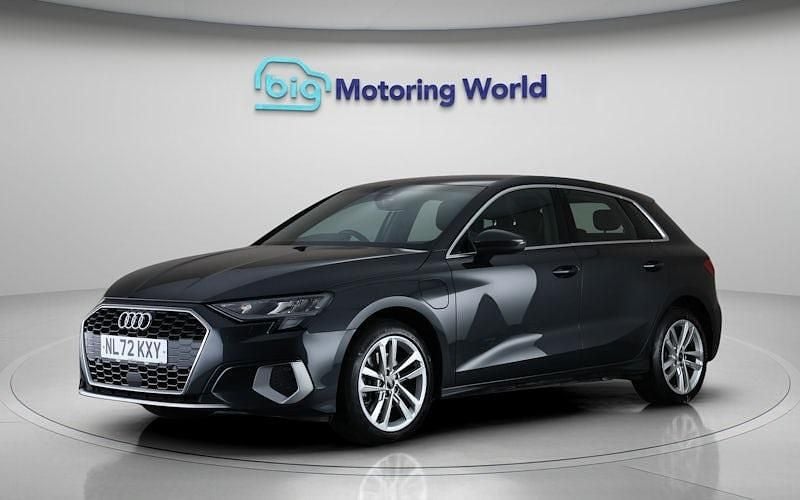 Used Audi A3 Sportback e-tron Sport 204 HP (150 kW) 2025 Hatchback