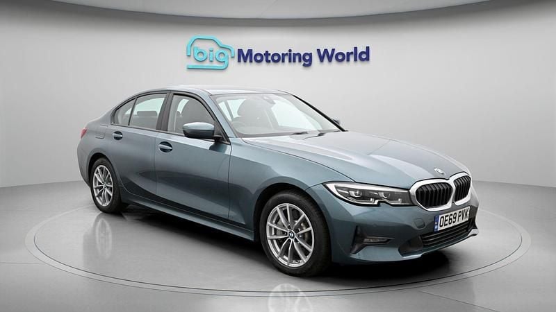 Used BMW 330e 288 HP (211 kW) 2020 Blue Sedan