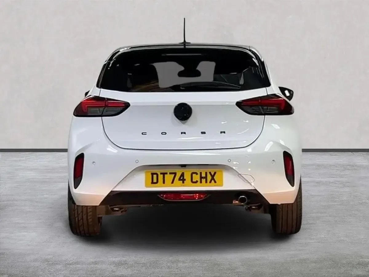 Used Vauxhall Corsa S 100 HP (73 kW) 2024 White Hatchback