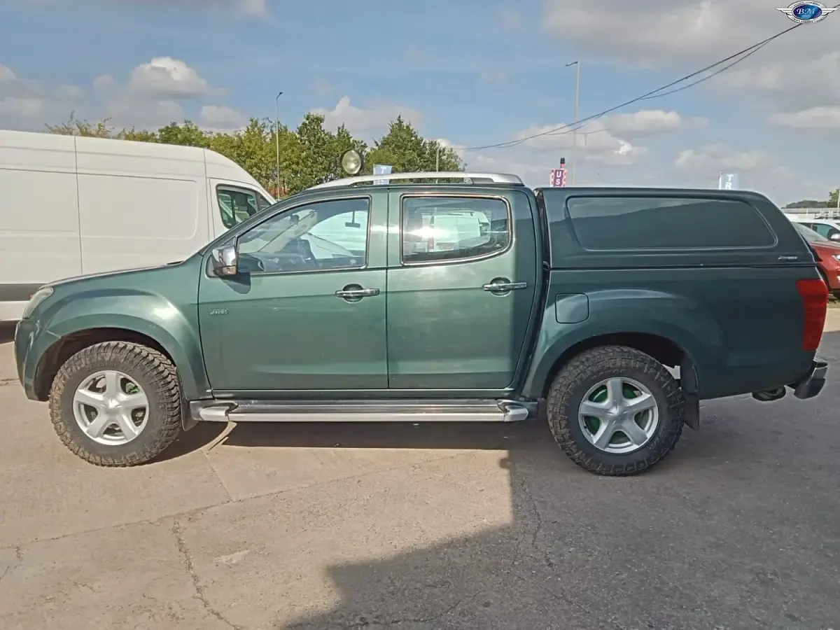 Used Isuzu D-Max 2014 Green Pickup
