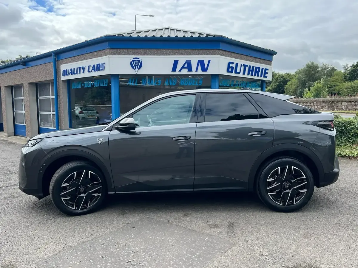 New Peugeot 3008 GTi 2025 Titane grey metallic SUV