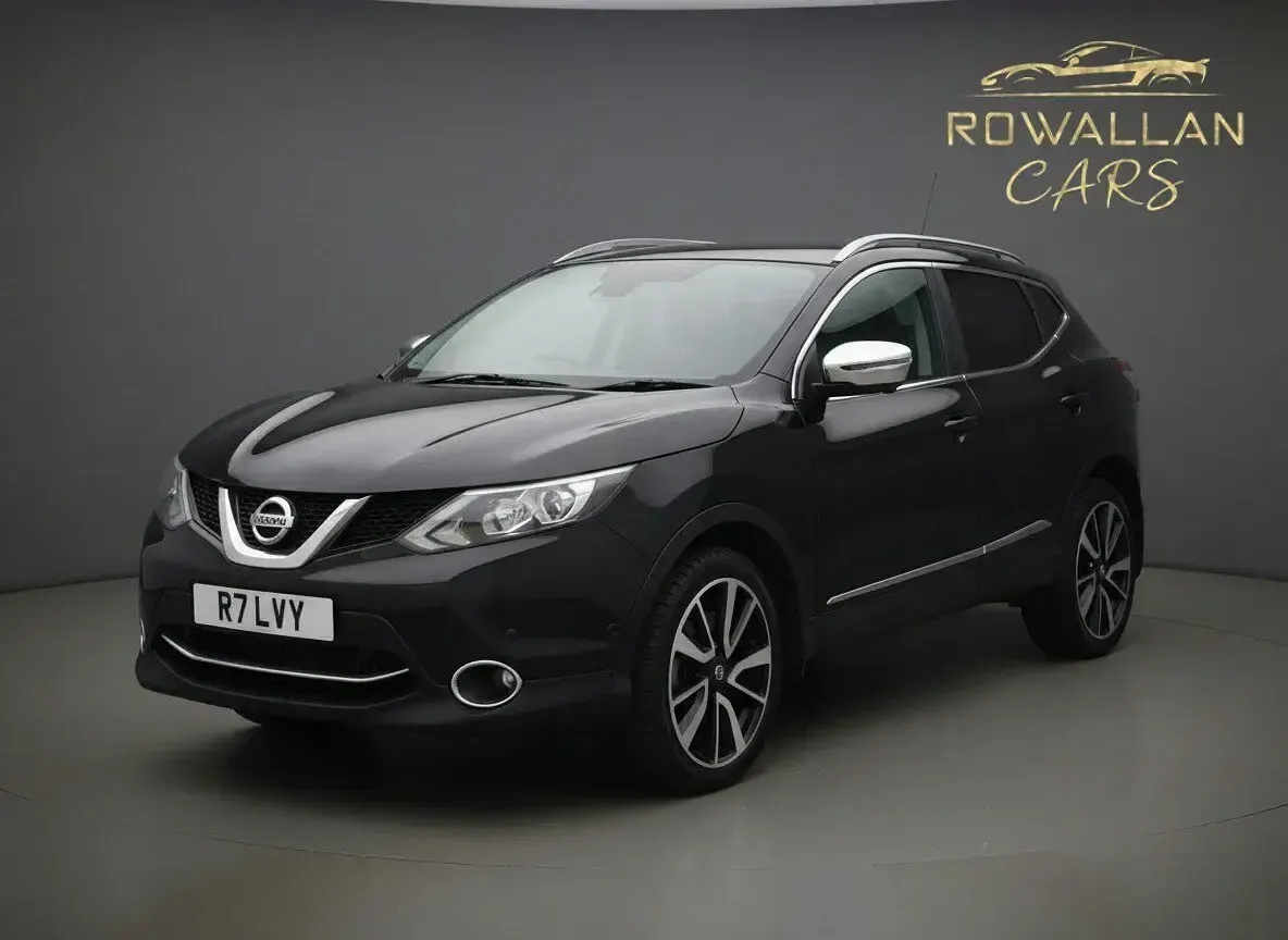 Used Nissan Qashqai Tekna 130 HP (95 kW) 2015 Black SUV