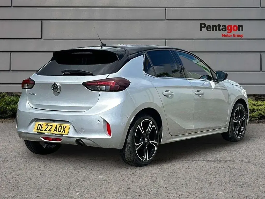 Używany Vauxhall Corsa Edition 73 KM (53 kW) 2022 Szary Hatchback