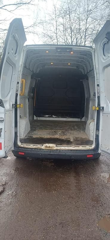 Used Ford Transit Custom 2017 White MPV