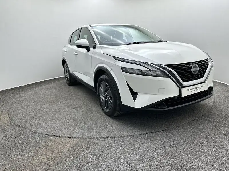 Used Nissan Qashqai Acenta Premium 2023 White SUV
