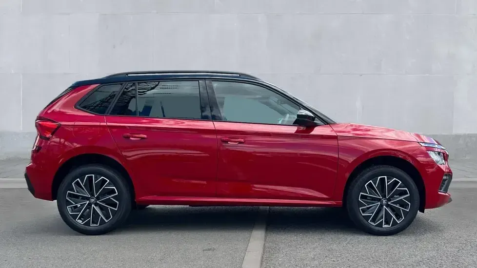 New Skoda Kamiq Design Edition 116 HP (85 kW) 2026 Velvet red metallic black magic pearl effect SUV