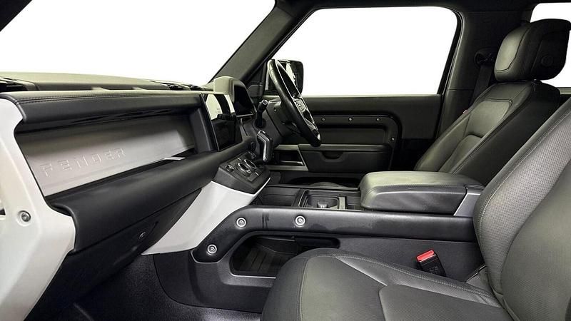 Used Land Rover Defender HSE Dynamic 300 HP (220 kW) 2023 Black SUV