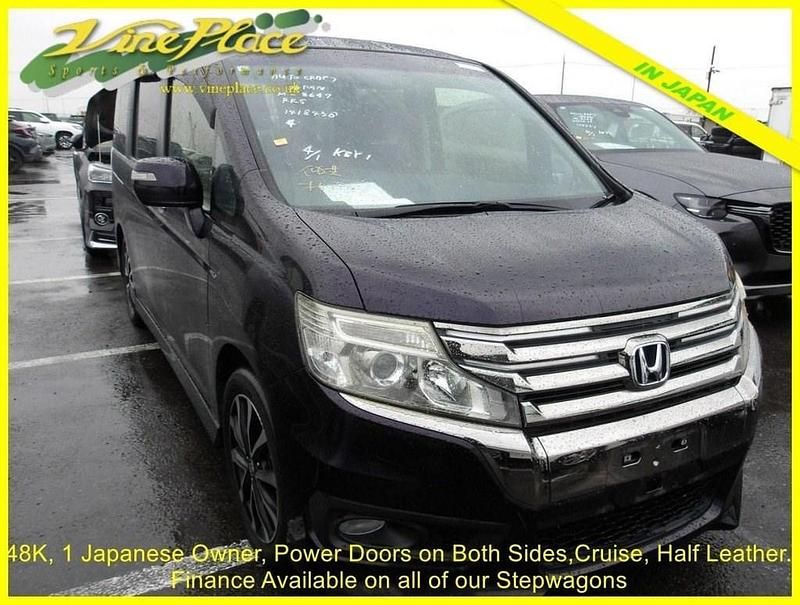 Używany Honda Stepwgn Cool 2015 Purpurowy Minivan