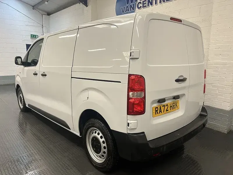 Käytetty Peugeot Expert Premium 2023 Valkoinen Van