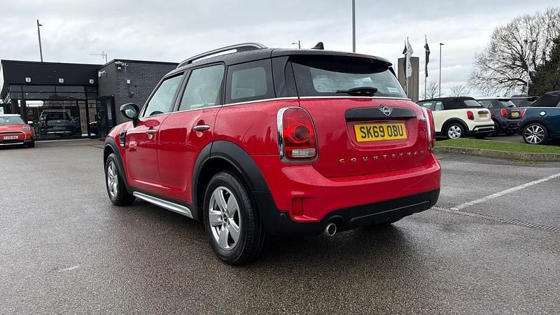 Used Mini Cooper Countryman Classic 134 HP (98 kW) 2019 Red SUV