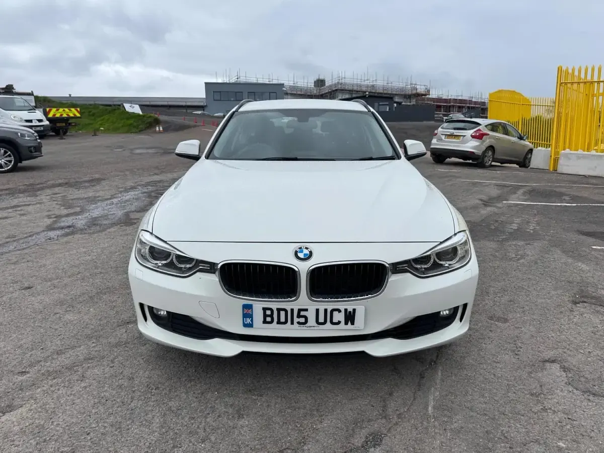 Used BMW 320 Impressive 181 HP (133 kW) 2015 White Estate
