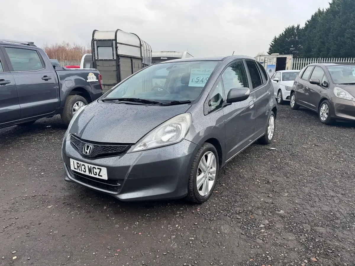 Begagnad Honda Jazz EX 99 HK (72 kW) 2013 Grå Halvkombi