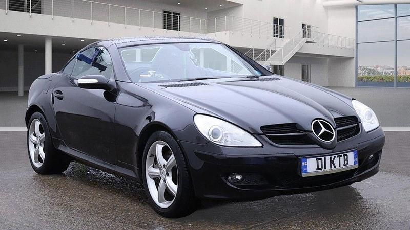 Black Used 2006 Mercedes SLK350 Cabriolet | £3,800 (Good price) - Image 1/3