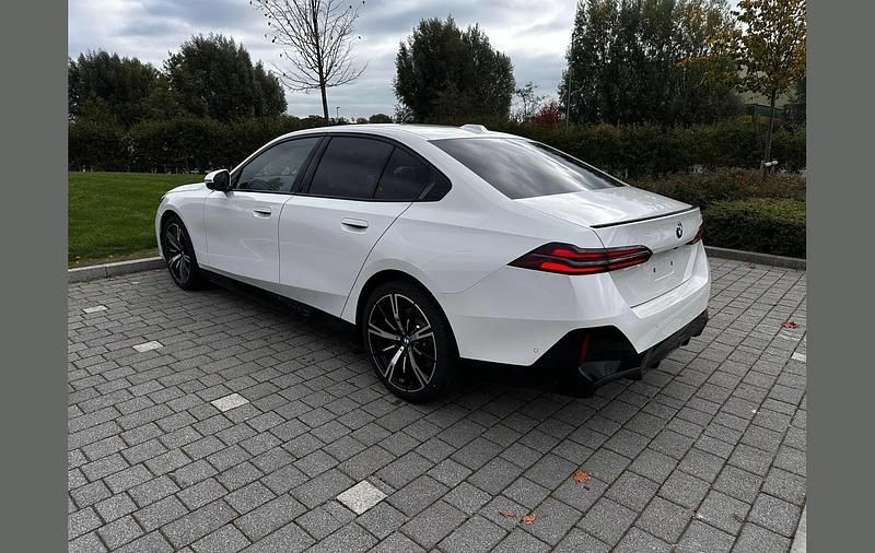 Used BMW 520 M Sport 205 HP (150 kW) 2025 White Sedan
