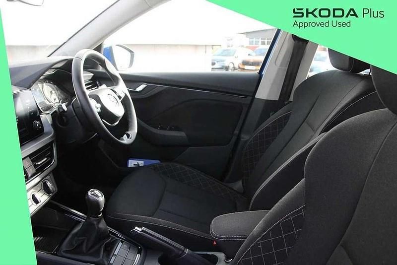 Used Skoda Kamiq SE 94 HP (69 kW) 2022 Energy blue SUV