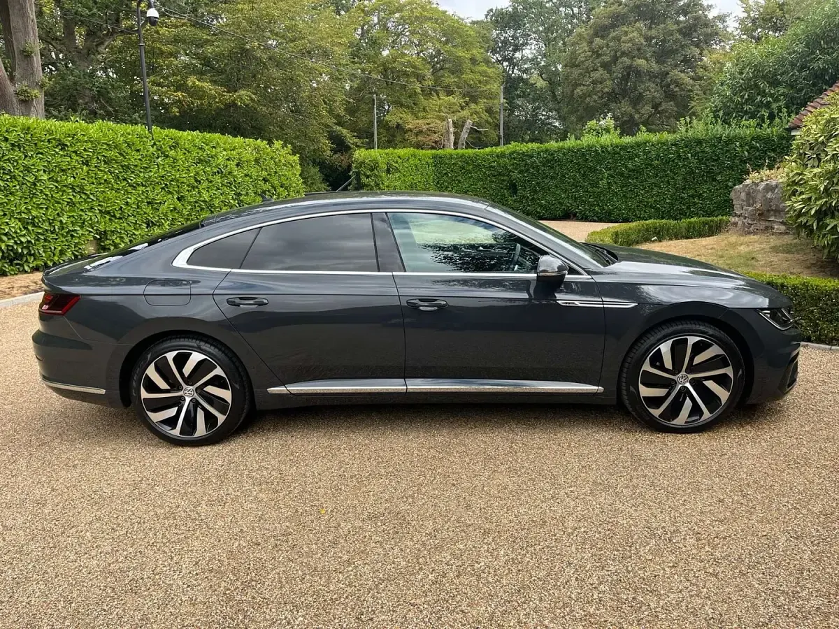 Used VW Arteon R-line 190 HP (139 kW) 2018 Grey Hatchback