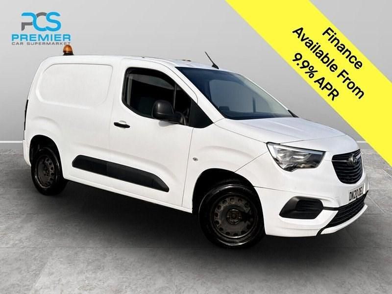 Used Vauxhall Combo Sportive 100 HP (73 kW) 2020 White MPV