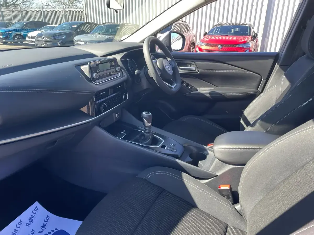 Usado Nissan Qashqai Visia 2022 Gris SUV