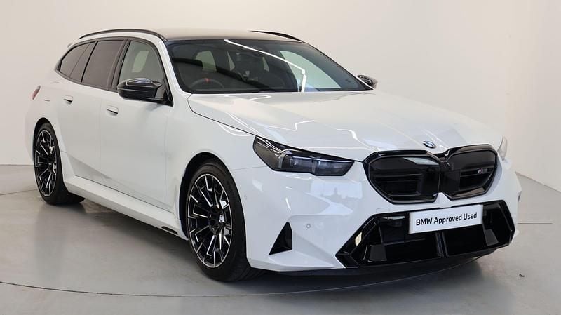 New BMW M5 Comfort Edition 727 HP (534 kW) 2025 White Estate