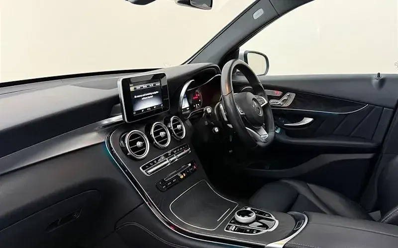 Used Mercedes GLC250 AMG Line Premium 204 HP (150 kW) 2018 Silver SUV