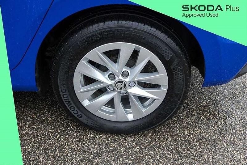 Used Skoda Fabia Comfort 79 HP (58 kW) 2022 Energy blue Hatchback