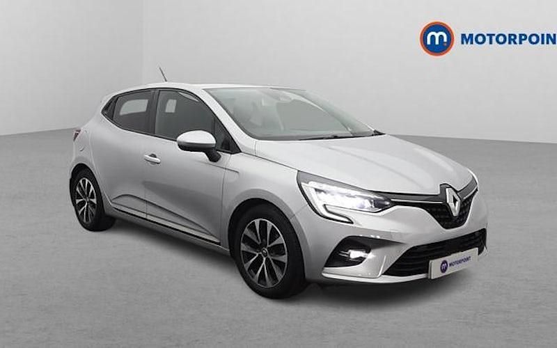 Used Renault Clio V Iconic 101 HP (74 kW) 2020 Silver Hatchback