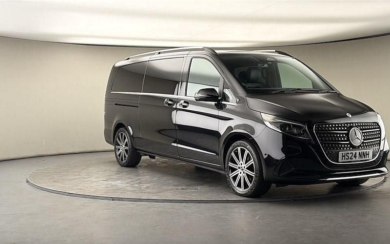 Begagnad Mercedes V300 Premium 237 HK (174 kW) 2024 Minibuss
