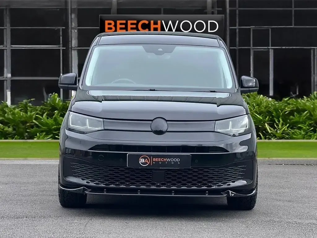 Used VW Caddy Maxi S 102 HP (75 kW) 2022 Black MPV