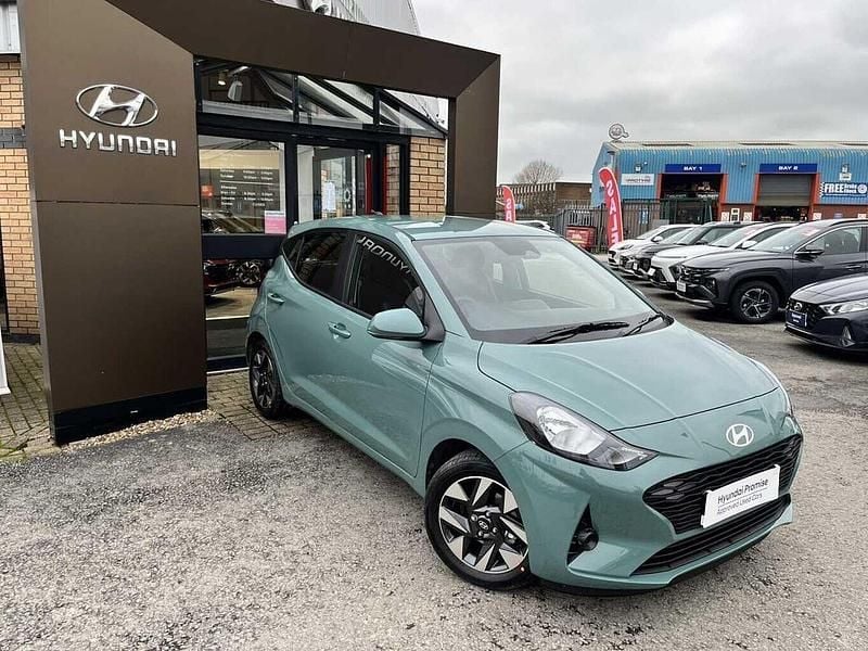 Green New 2025 Hyundai i10 Advanced Hatchback | £14,990 (Good price) - Image 1/4