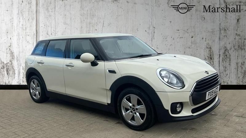 Pepper white Used 2023 Mini One Clubman Classic Estate | £13,490 - Image 1/4