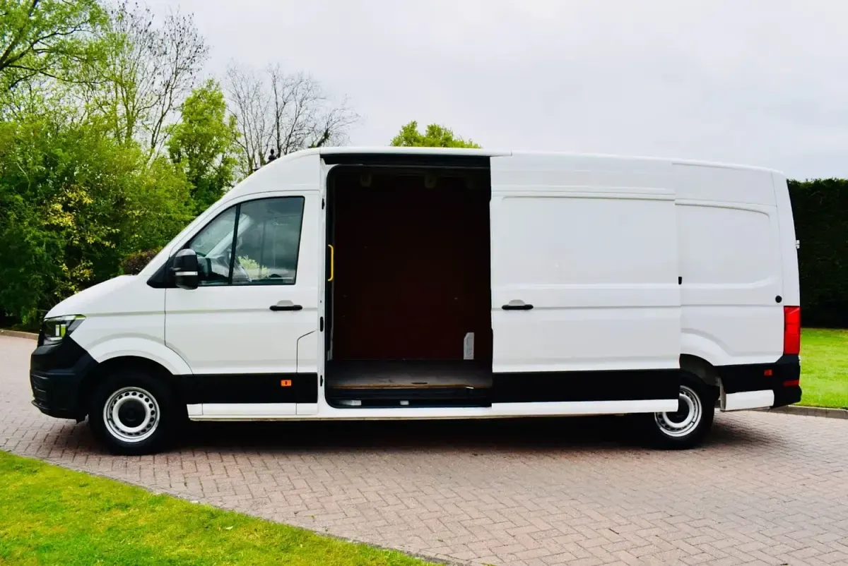 Used VW Crafter Trendline 177 HP (130 kW) 2022 White Van