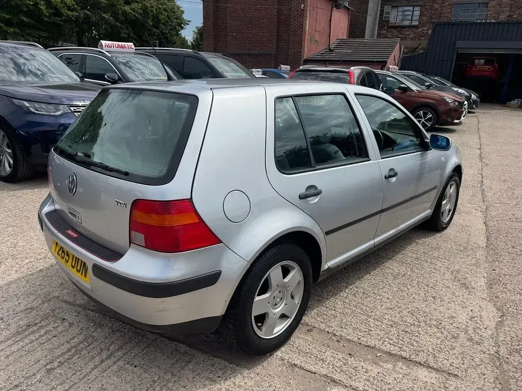 Used VW Golf IV SE 2001 Silver Hatchback