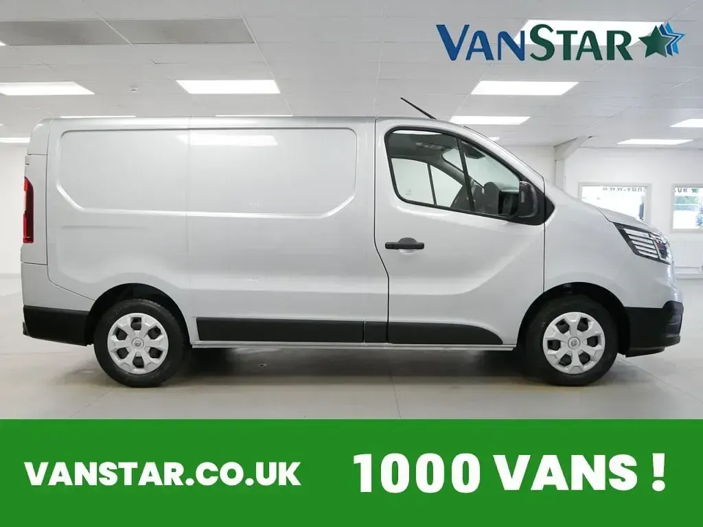 Used Renault Trafic Business 130 HP (95 kW) 2023 Grey MPV