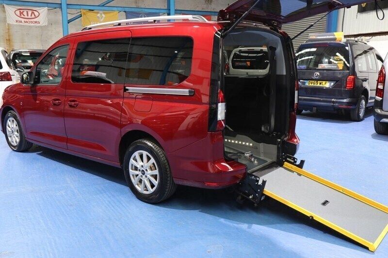 Red Used 2023 Ford Grand Tourneo Connect Titanium MPV | £29,450 - Image 1/1