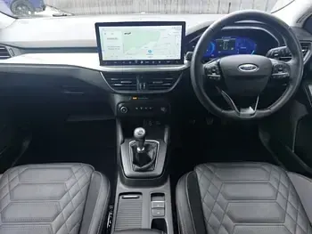 Used Ford Focus Titanium 125 HP (91 kW) 2022 Silver Hatchback