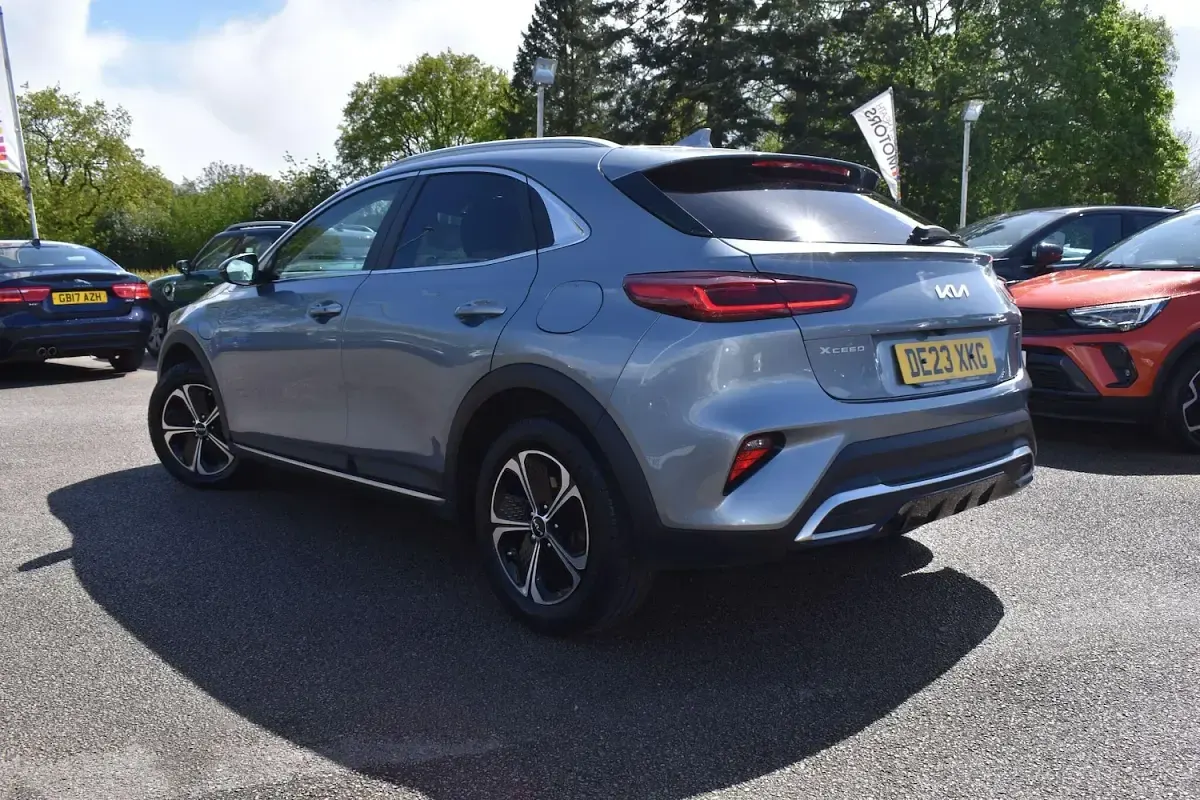 Used Kia XCeed 141 HP (103 kW) 2023 Silver SUV