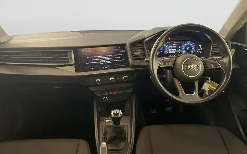 Używany Audi A1 Sportback Advanced 95 KM (69 kW) 2023 Czarny Hatchback