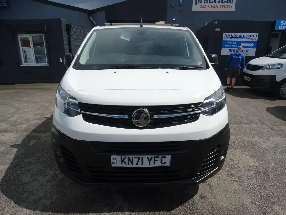 Used Vauxhall Vivaro S 2022 White MPV