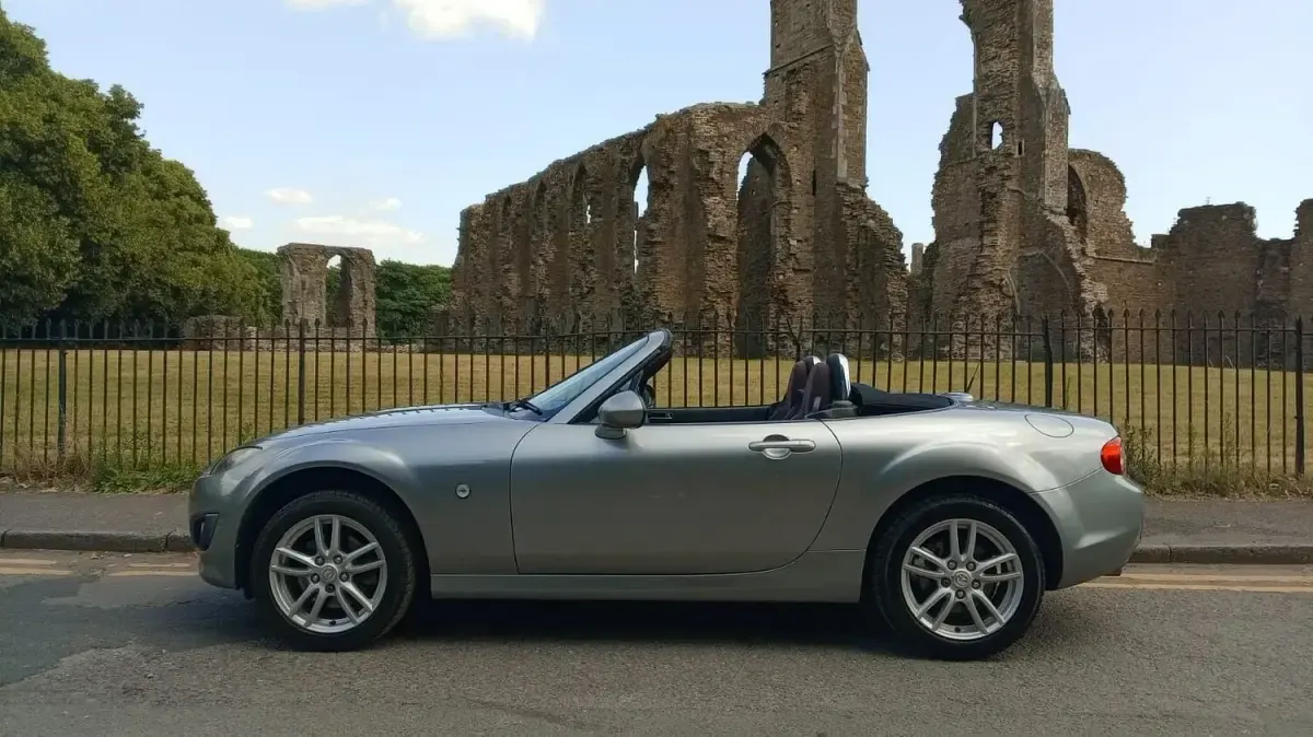 Used Mazda MX5 126 HP (92 kW) 2010 Silver Cabriolet