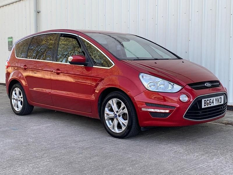 Used Ford S-MAX Titanium 115 HP (84 kW) 2014 Red MPV