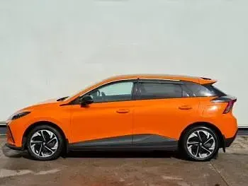 Used MG MG4 EV Trophy 149 kW (203 HP) 2022 Orange Hatchback