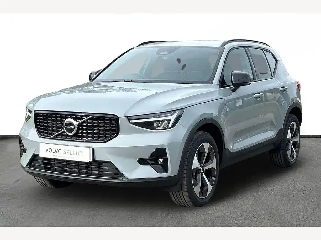 New Volvo XC40 Plus 161 HP (118 kW) 2026 Grey SUV